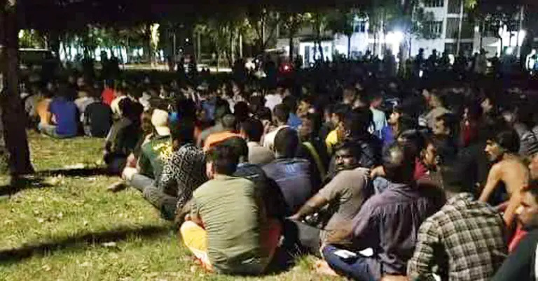 অভিবাসন অভিযানে আটককৃতদের একাংশ